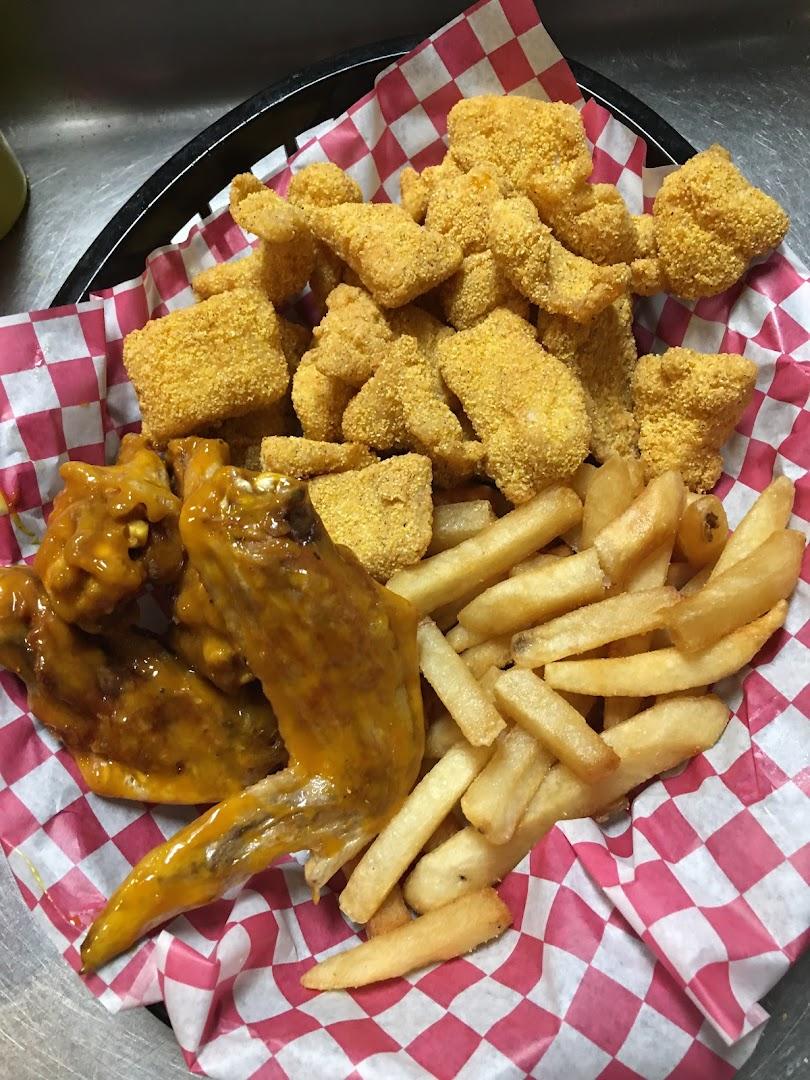 Red Door Sports Bar &Grill